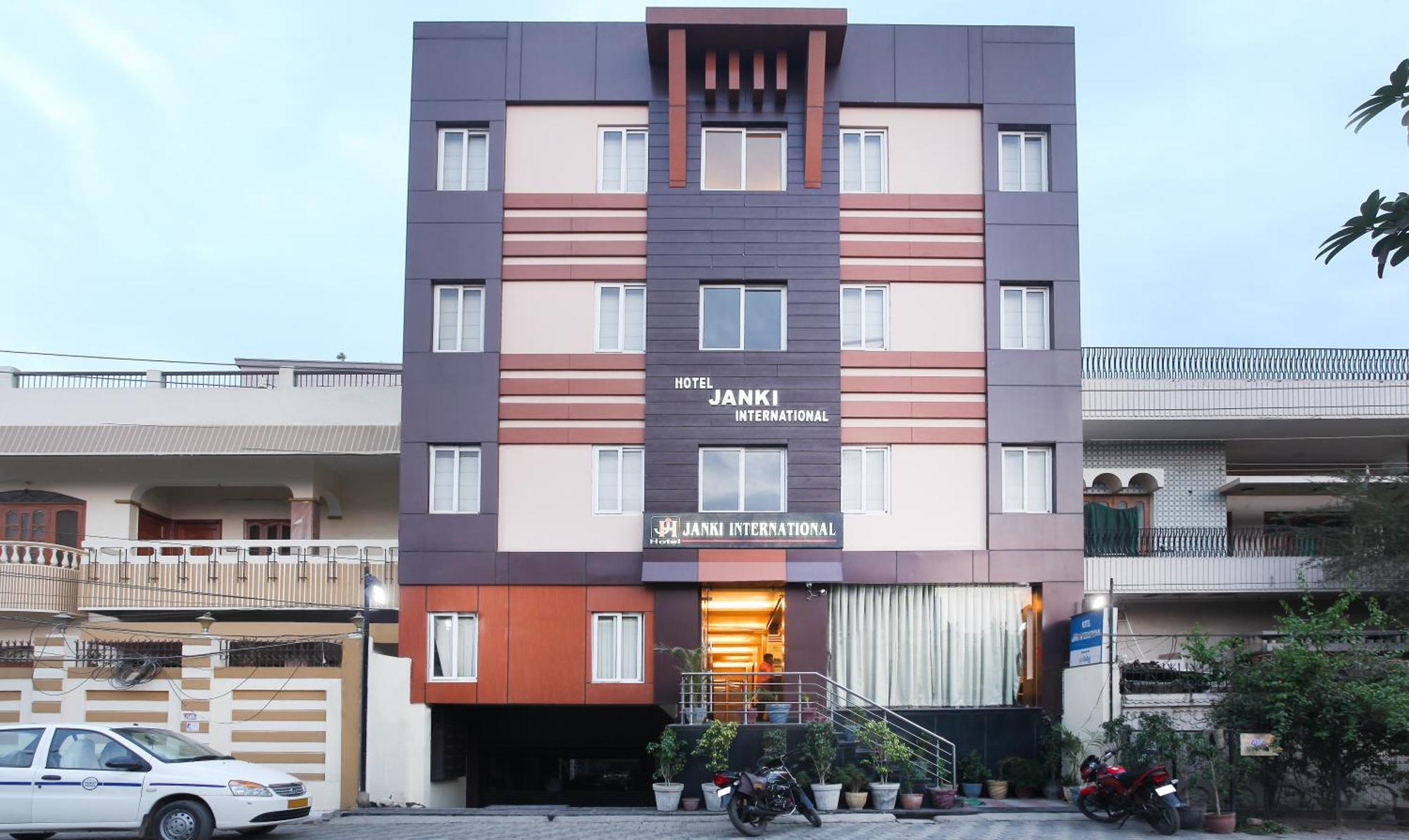 Hotel Janki International 3 Km From Kashi Vishwanath Temple Free Pickup From Railway Station Váránaszi Kültér fotó