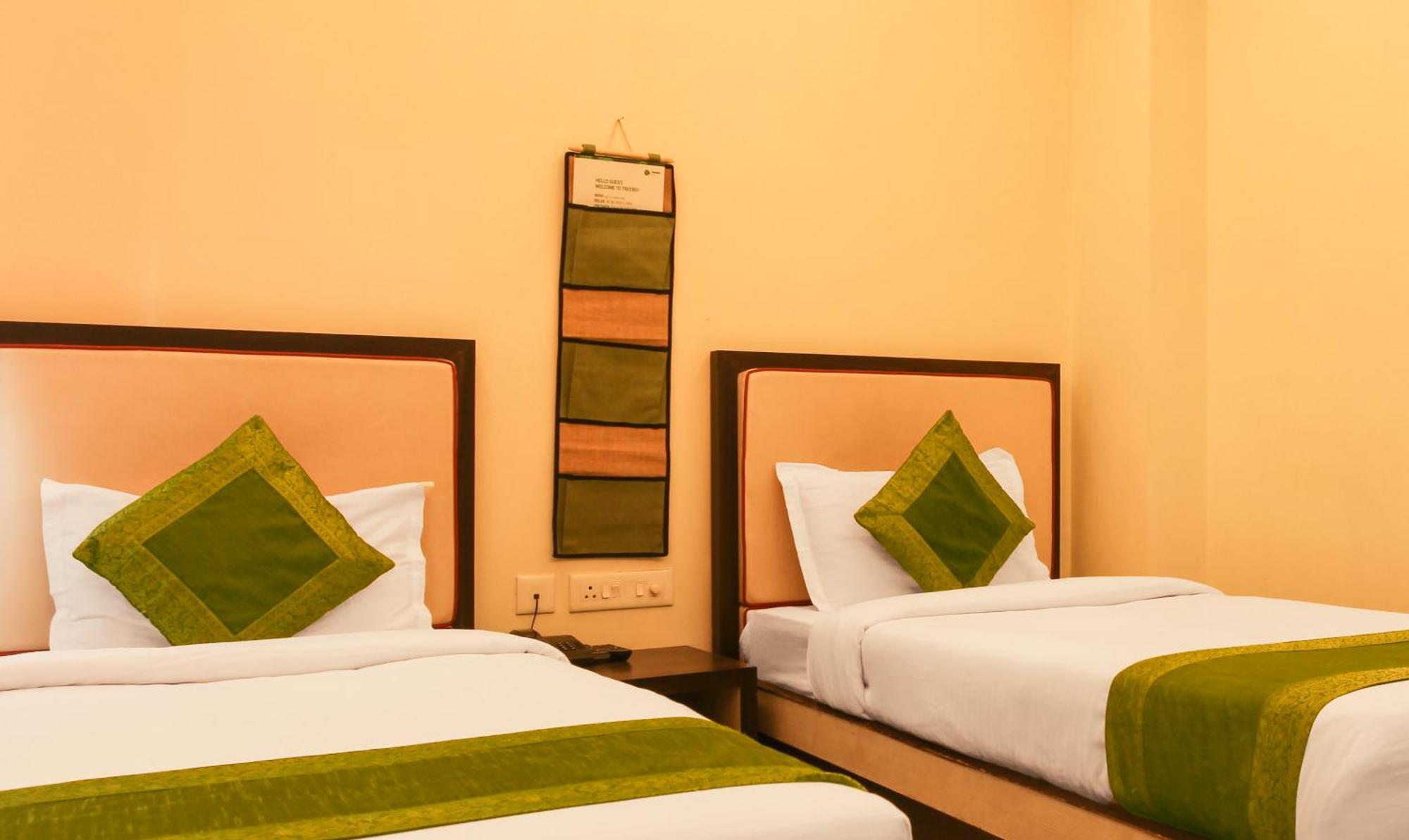 Hotel Janki International 3 Km From Kashi Vishwanath Temple Free Pickup From Railway Station Váránaszi Kültér fotó