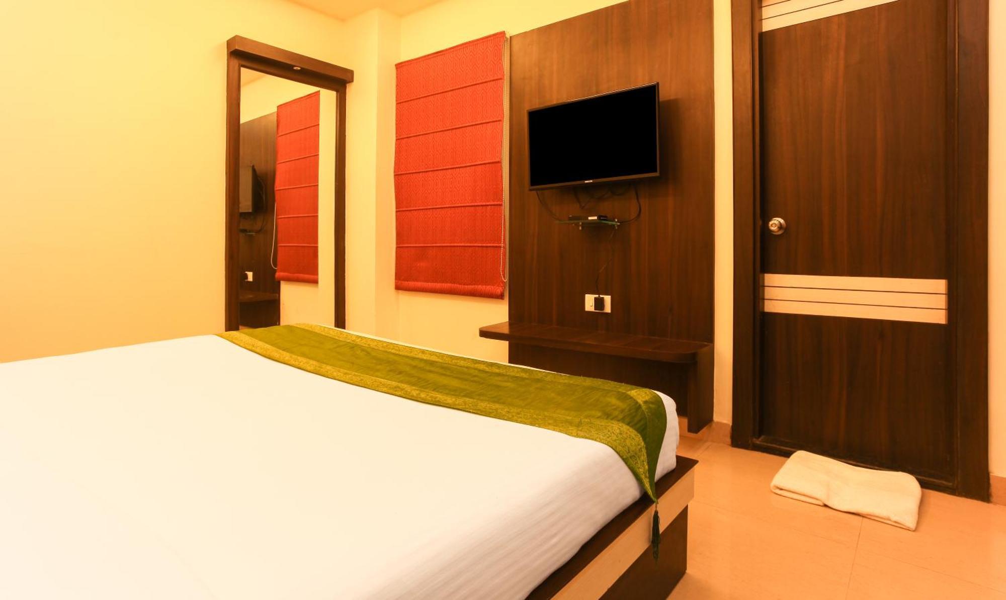 Hotel Janki International 3 Km From Kashi Vishwanath Temple Free Pickup From Railway Station Váránaszi Kültér fotó