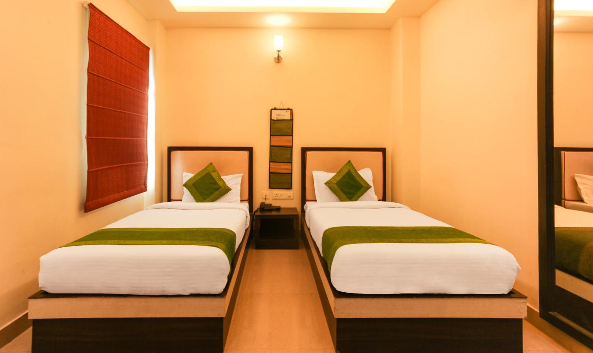 Hotel Janki International 3 Km From Kashi Vishwanath Temple Free Pickup From Railway Station Váránaszi Kültér fotó