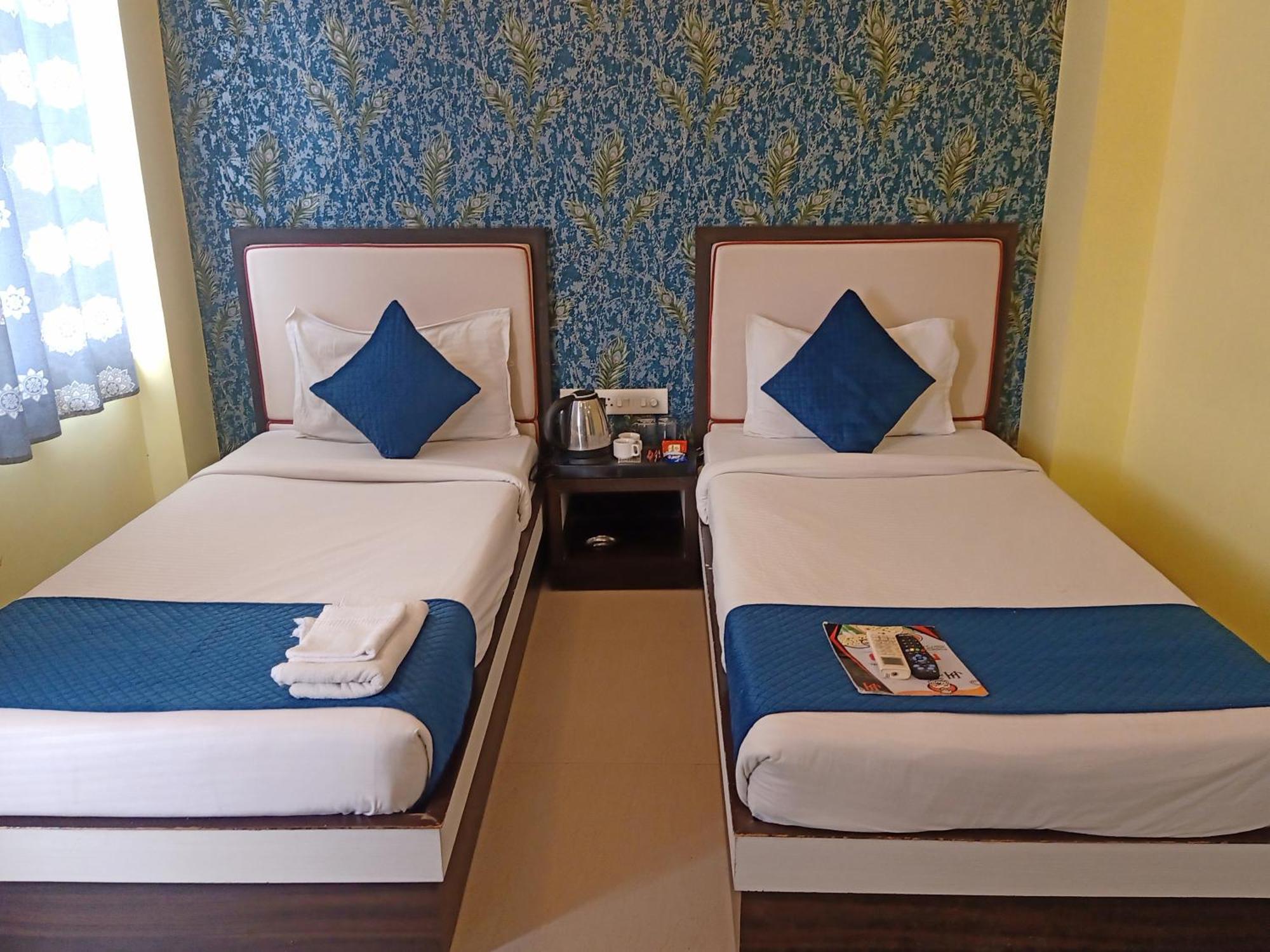 Hotel Janki International 3 Km From Kashi Vishwanath Temple Free Pickup From Railway Station Váránaszi Kültér fotó