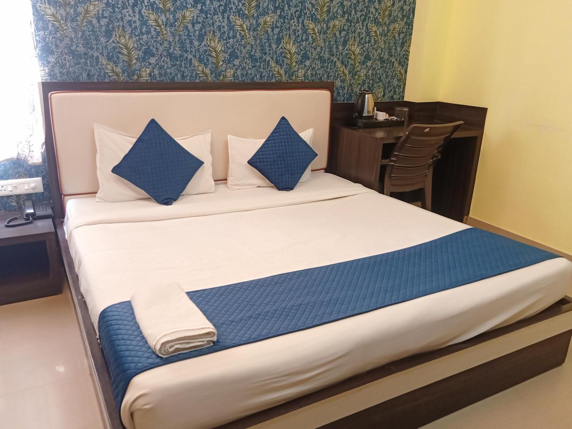Hotel Janki International 3 Km From Kashi Vishwanath Temple Free Pickup From Railway Station Váránaszi Kültér fotó