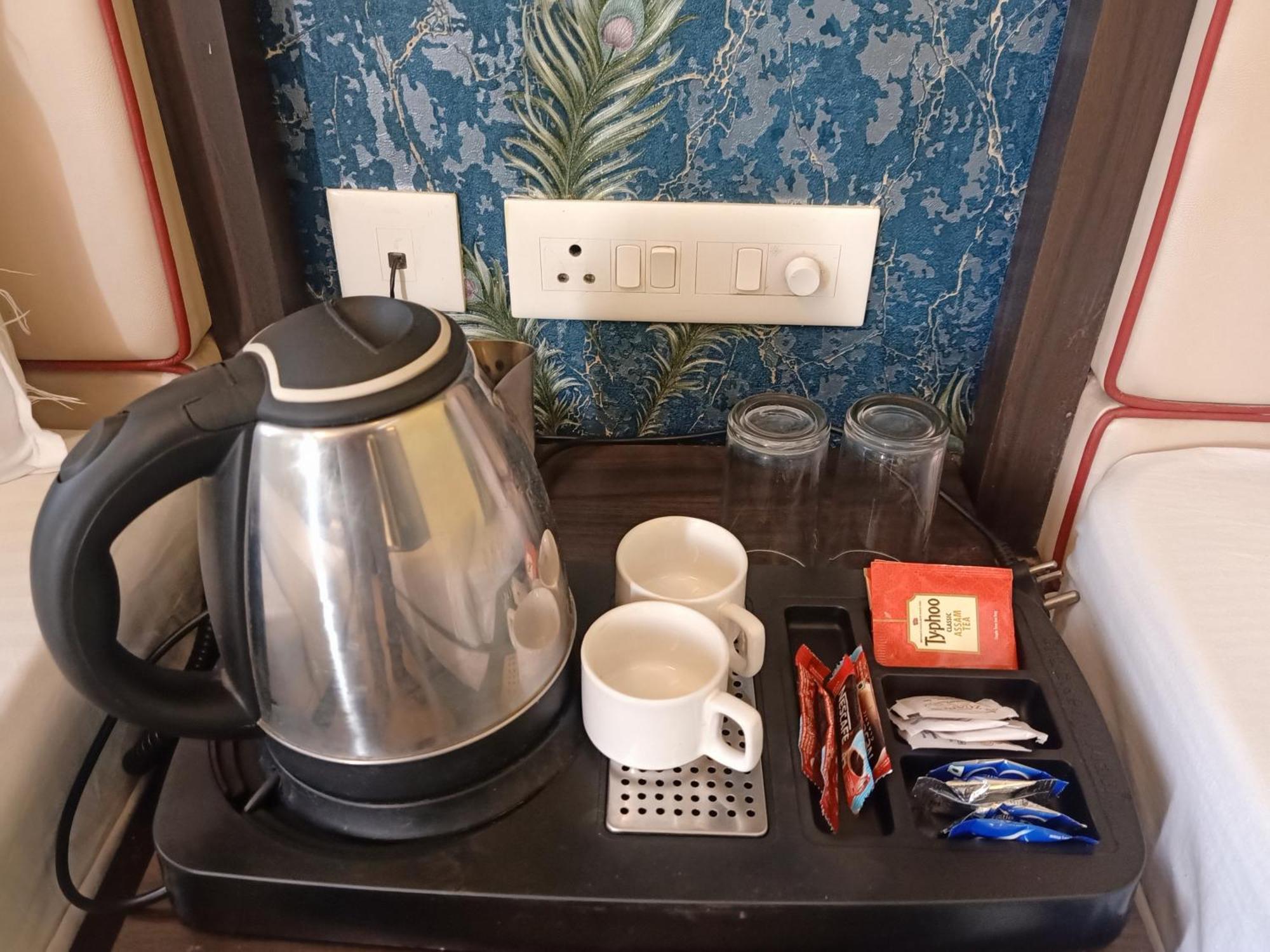 Hotel Janki International 3 Km From Kashi Vishwanath Temple Free Pickup From Railway Station Váránaszi Kültér fotó